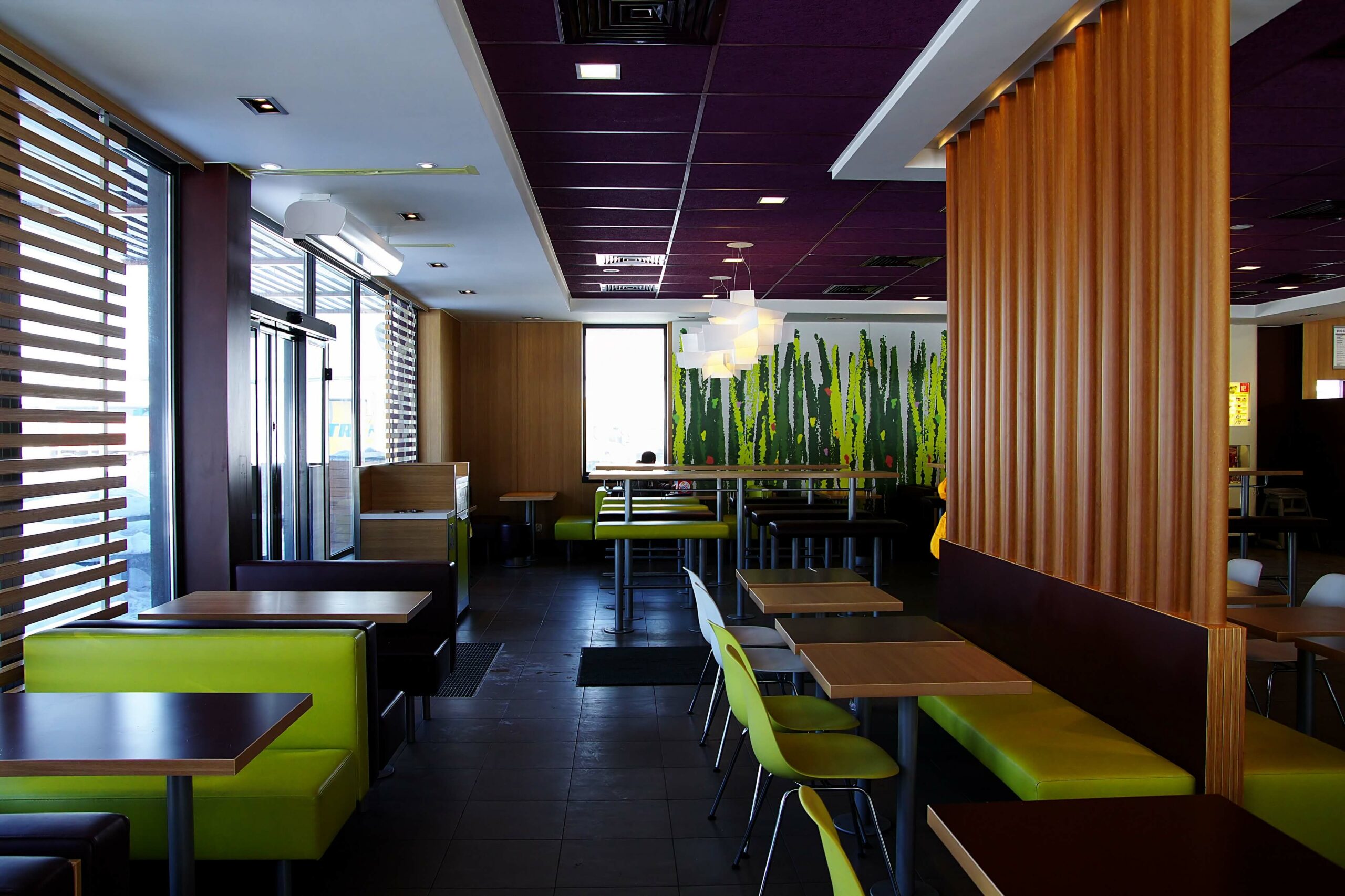 mcdonald's-restauracja-parking