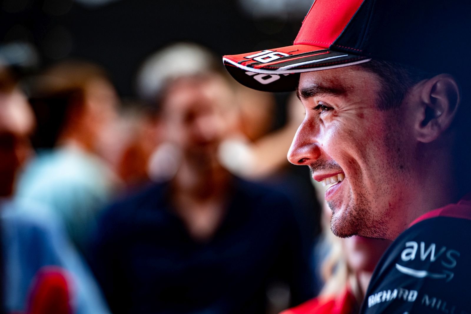 bahrajn f1 ferrari red bull mercedes formuła 1 leclerc hamilton verstappen testy