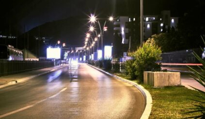 akcja policji pieszy piesi przejście dla pieszych dron skrzyżowanie policja