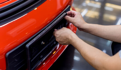 „Indywidualne” tablice rejestracyjne. Za te modyfikacje mężczyzna trafił do aresztu