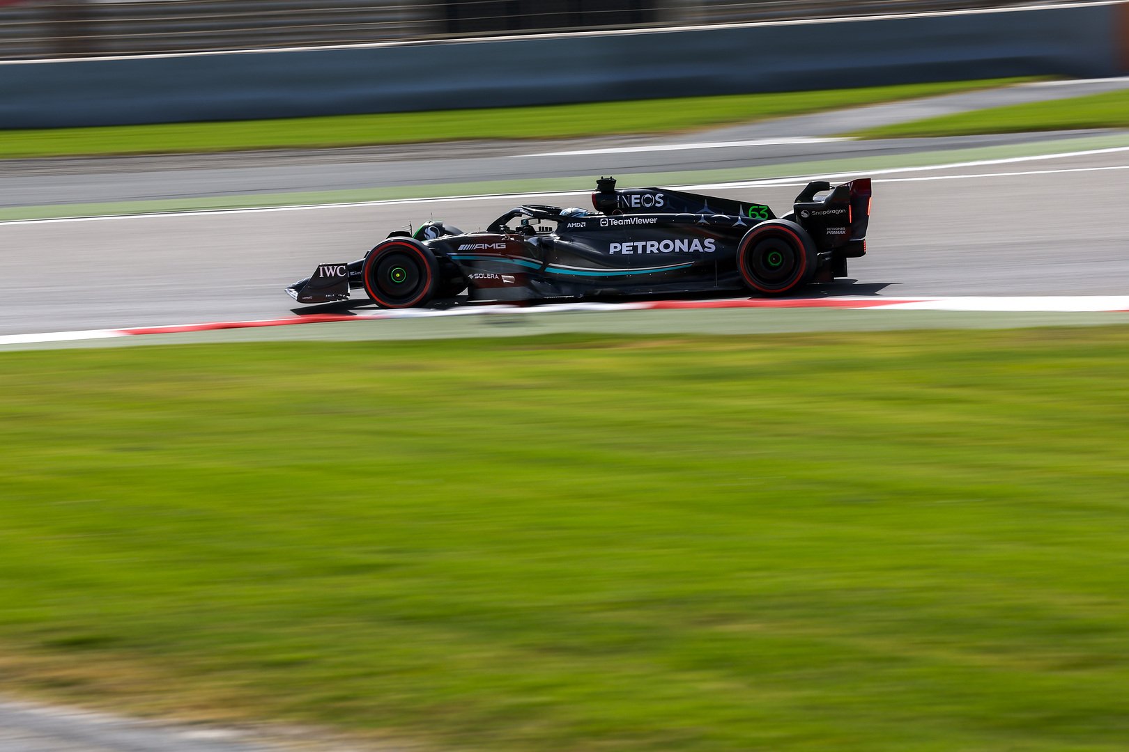 testy f1 bahrajn formuła 1 red bull ferrari mercedes aston martin