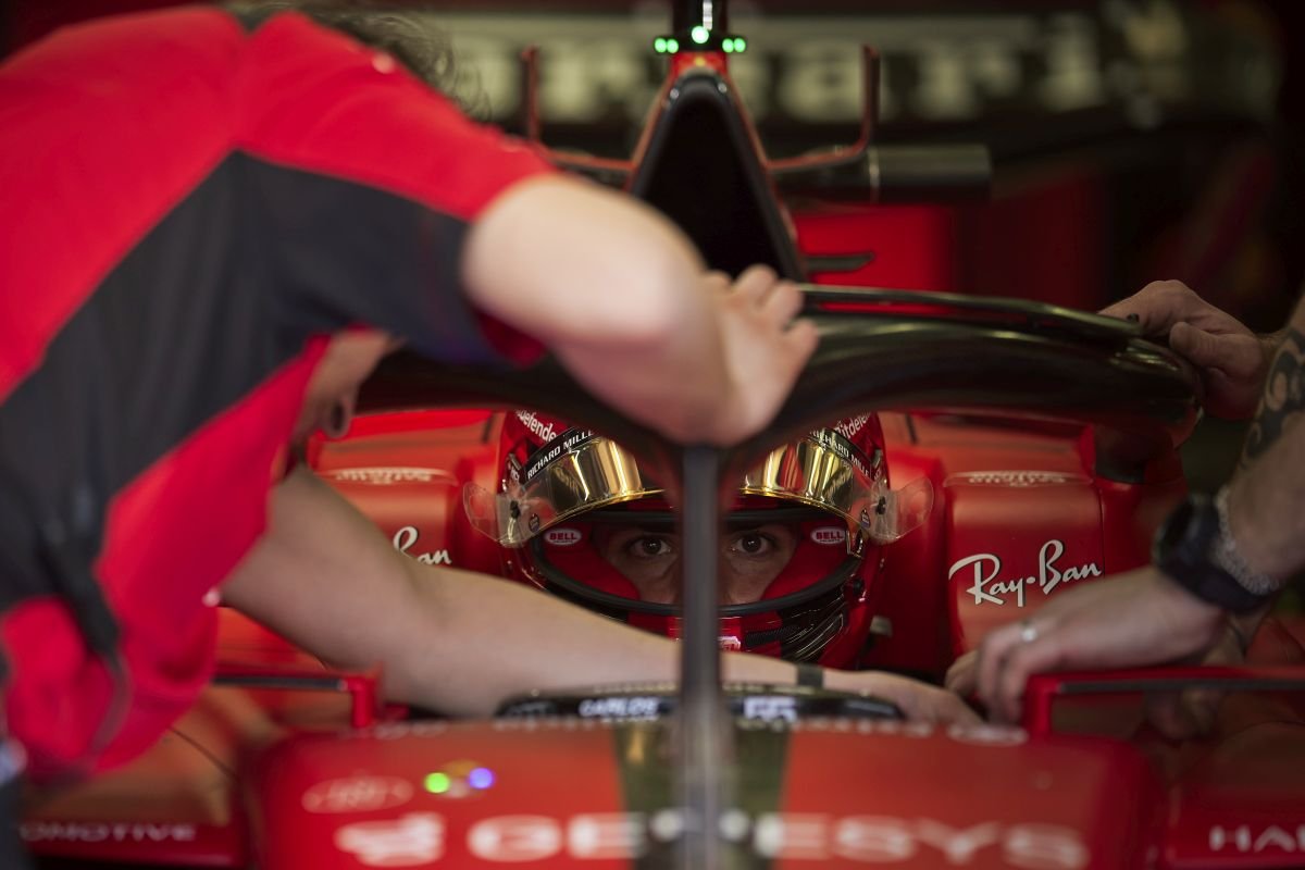 testy f1 bahrajn formuła 1 red bull ferrari mercedes aston martin