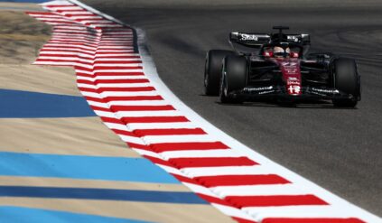 testy f1 bahrajn formuła 1 red bull ferrari mercedes aston martin