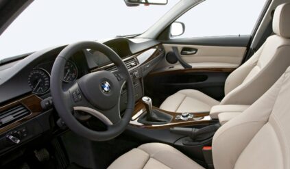 BMW Seria 3 E90 limuzyna wnętrze