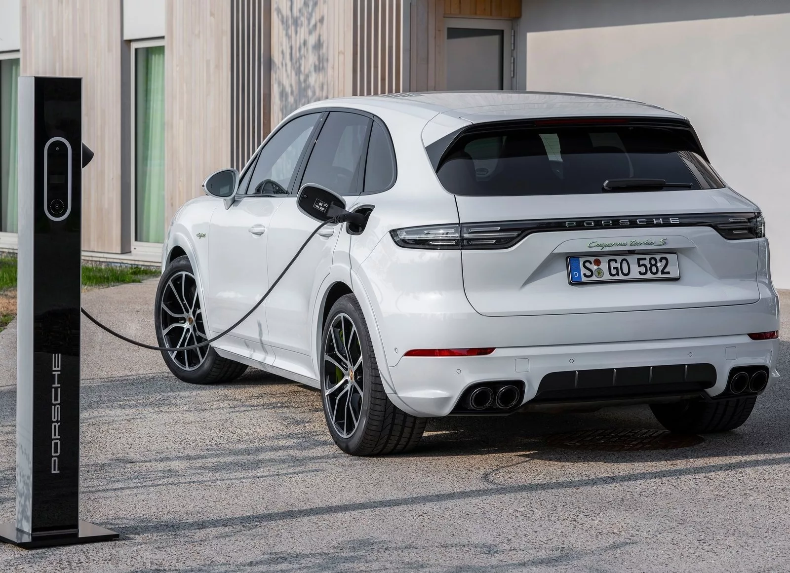 Porsche Cayenne Turbo S E-Hybrid 2020