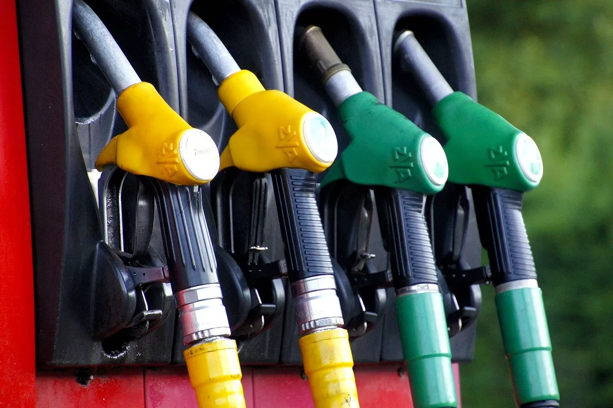 ceny paliw paliwo diesel benzyna prognoza cen e-petrol dodatek finansowy pieniądze