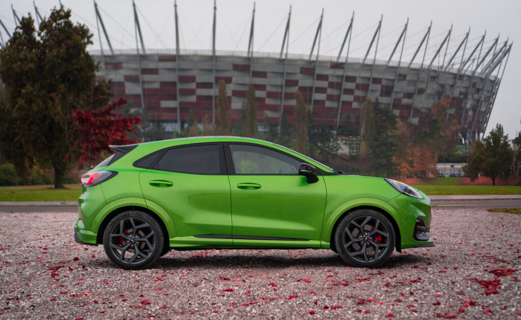 Ford Puma ST – modniejsza i bardziej zawadiacka koleżanka sportowej Fiesty