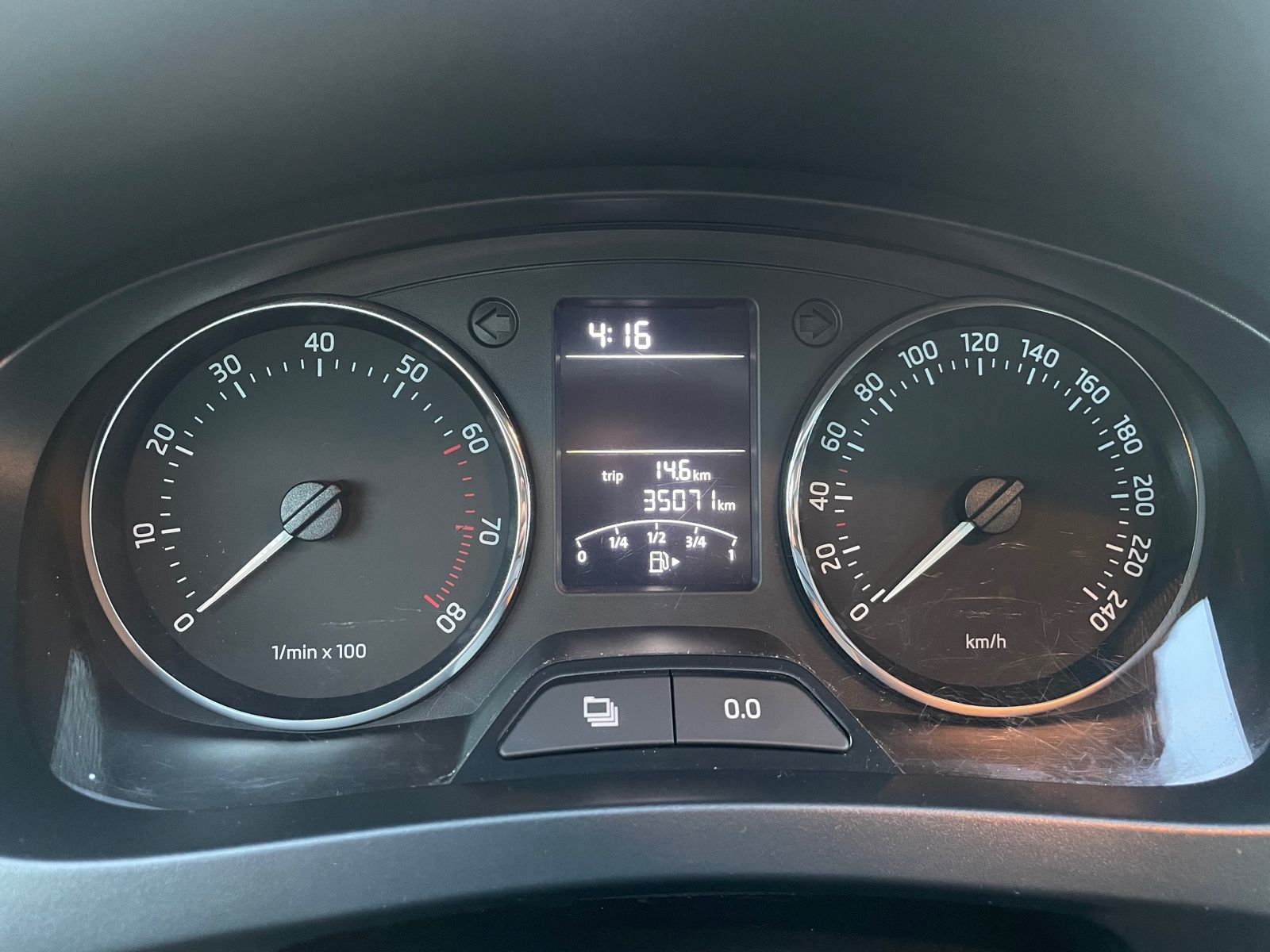 praktycznie-nowa-skoda-rapid