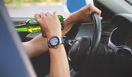 Jazda samochodem pod wpływem alkoholu to nic wielkiego? Poszkodowani mogą mieć inne zdanie