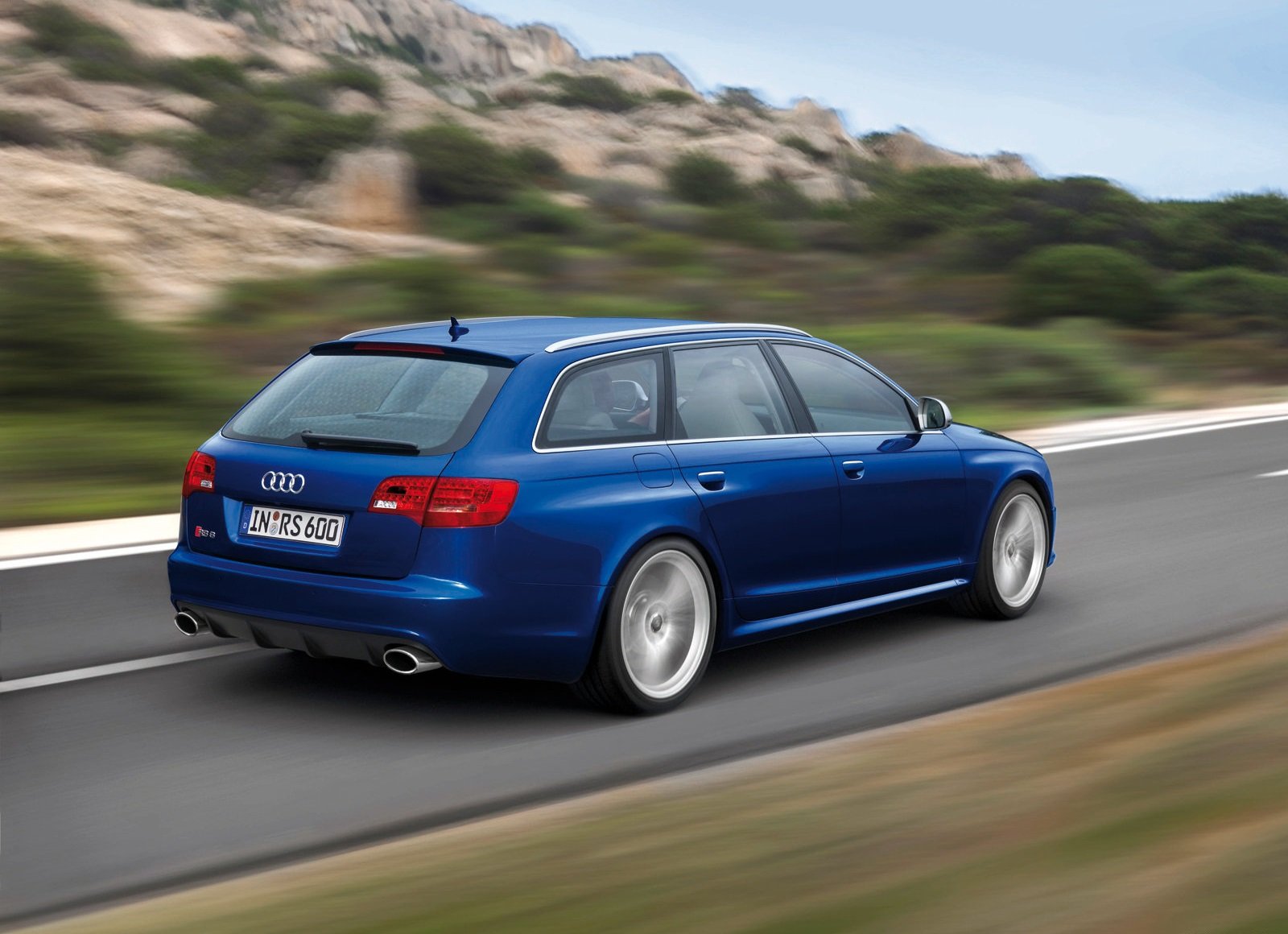 uzywane-kombi-audi-rs6
