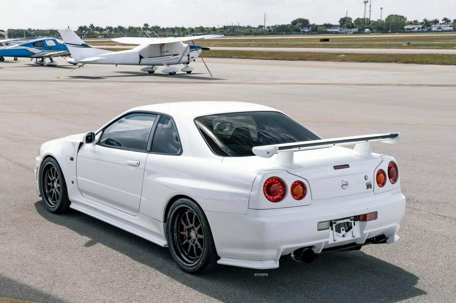 Nissan-Skyline-GT-R-V-Spec-II-4-1536x1023