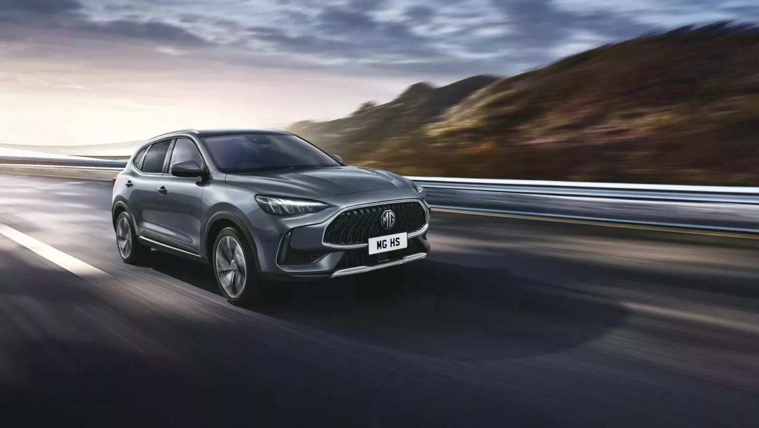 nowy-suv-mg