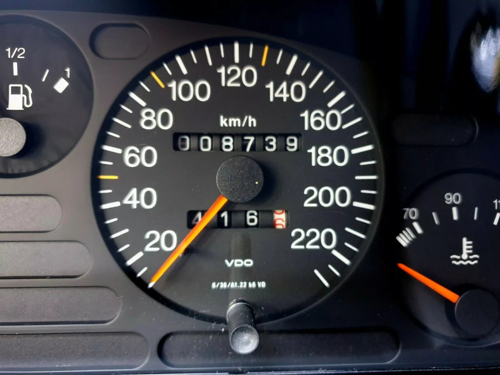dziadek-peugeot-405