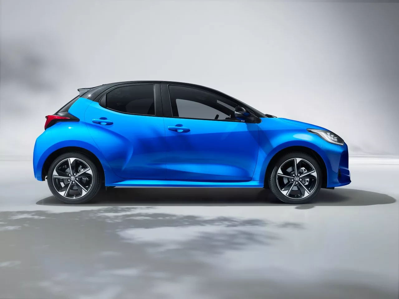 Toyota Yaris Hybrid 130