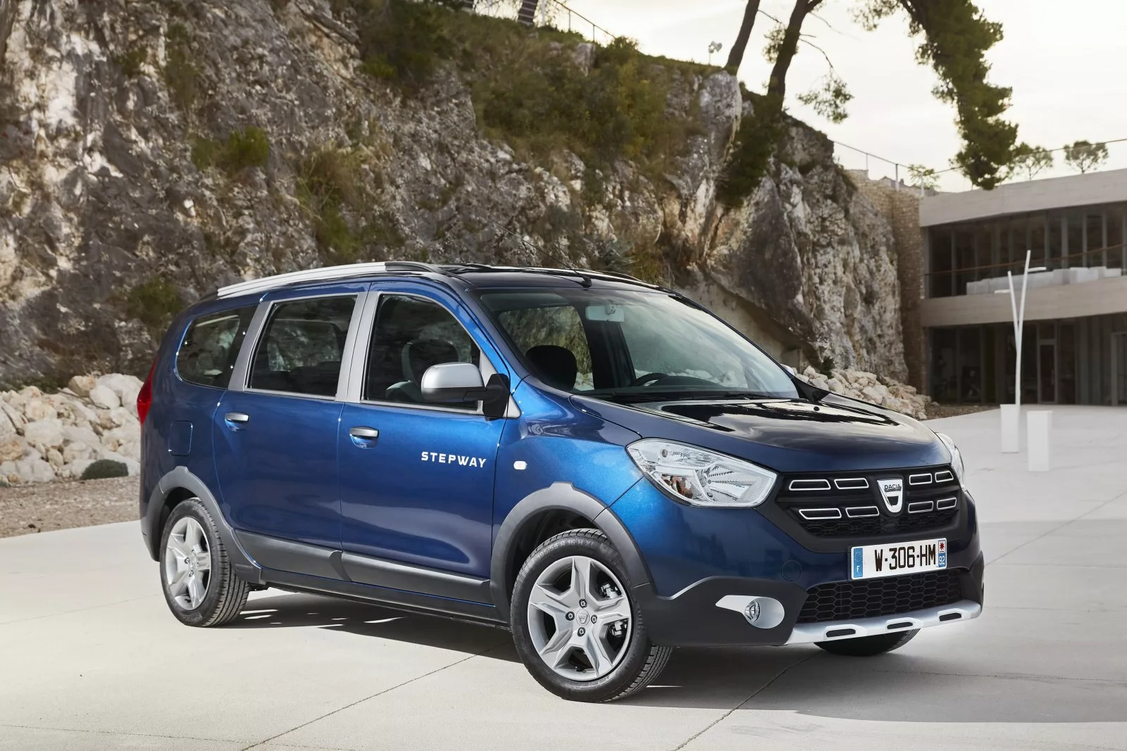 7-osobowa-dacia-lodgy