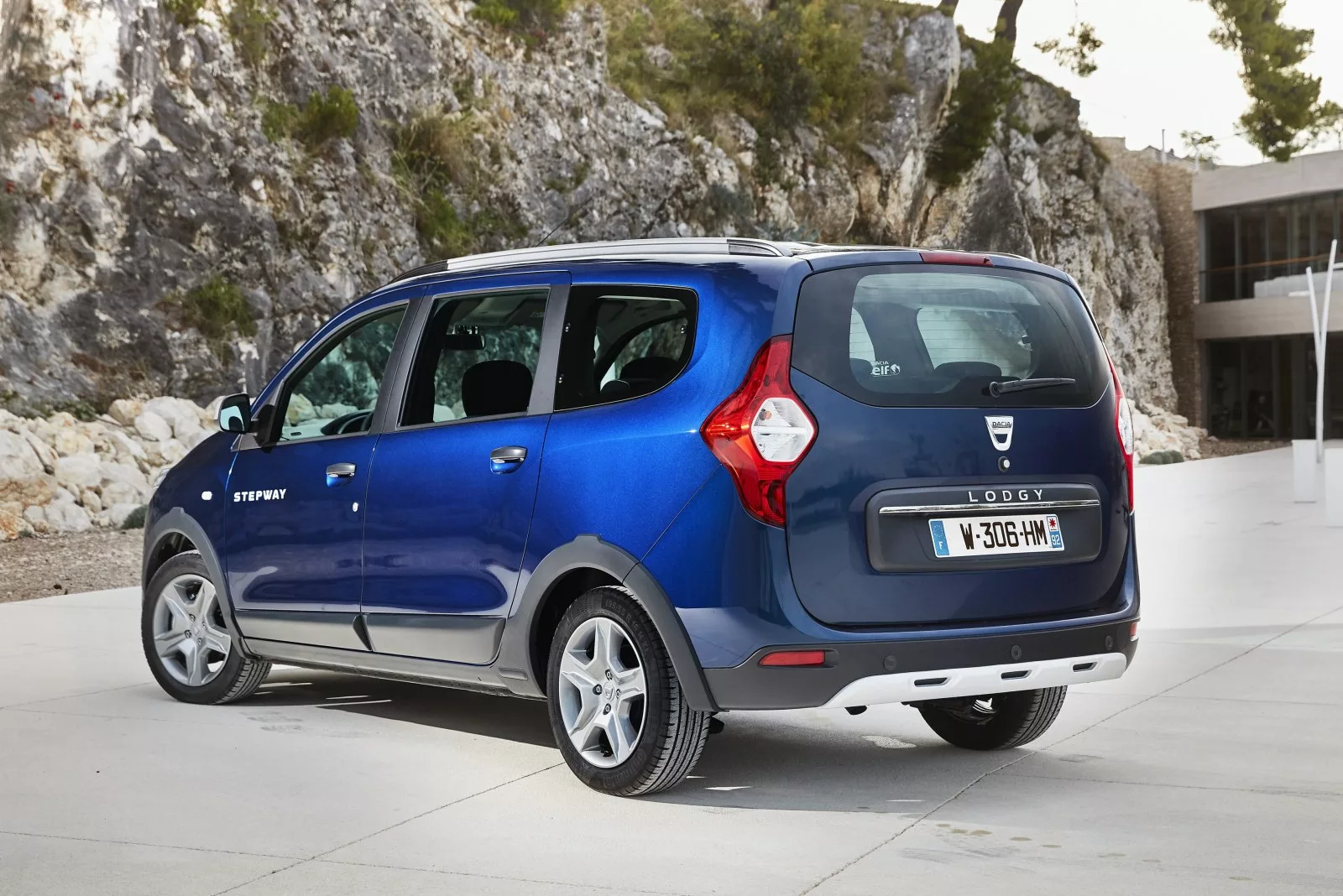 7-osobowa-dacia-lodgy