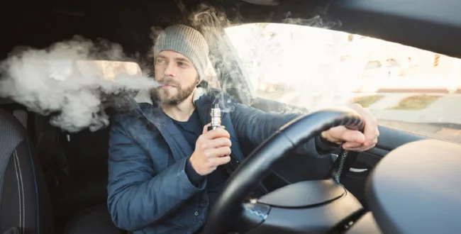 Vaping w samochodzie mandat zakaz d