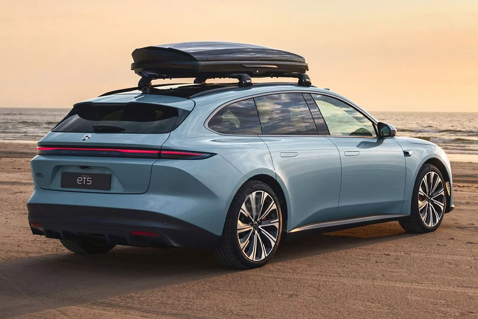 nowe-chinskie-kombi-nio-et5