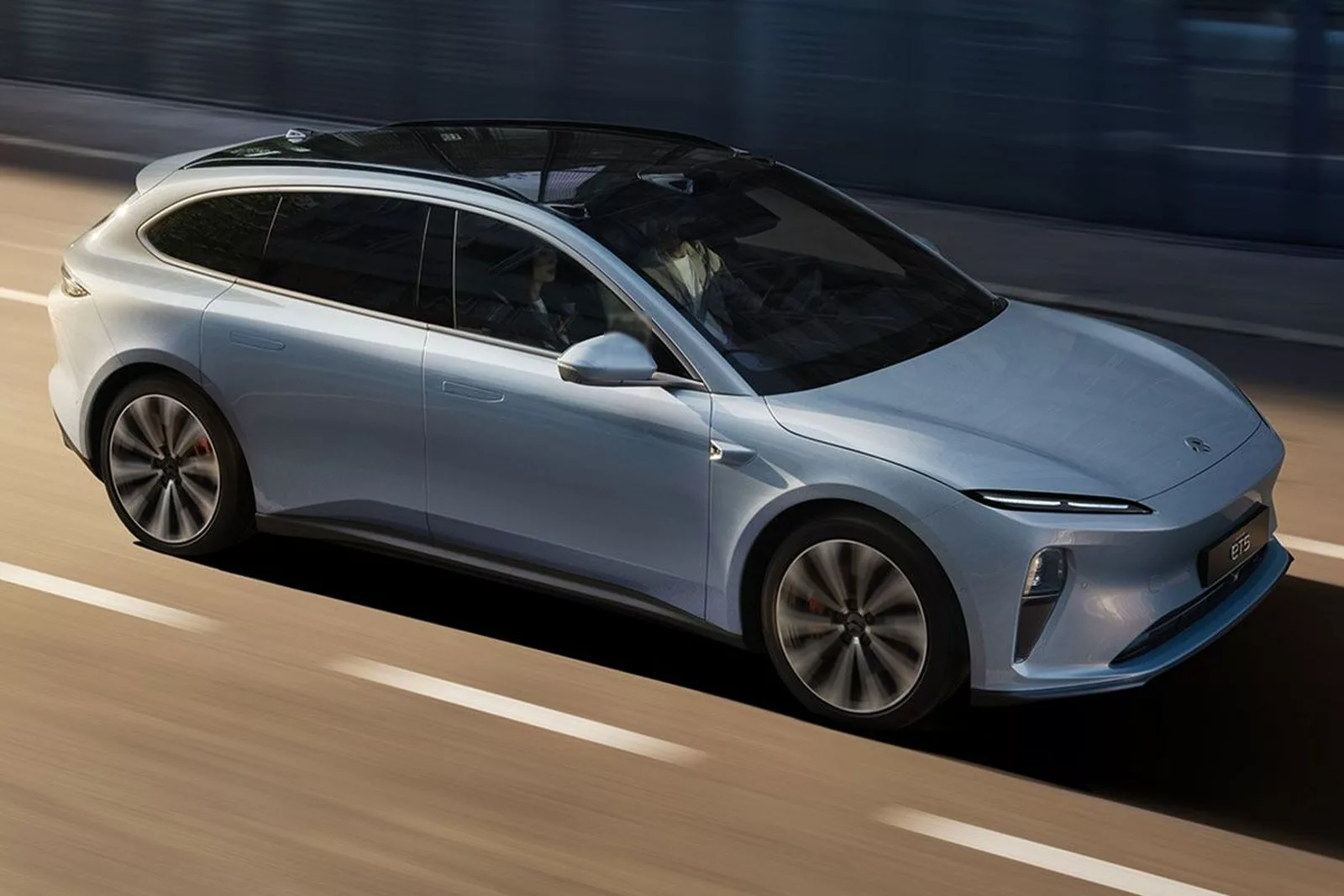 nowe-chinskie-kombi-nio-et5