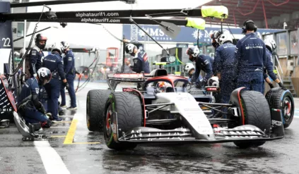 Tsunoda z punktem! Walki w Belgii nie brakowało!