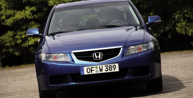 Honda Accord 7 – japońska motoryzacja, którą dalej warto kupić? Poznaj jej wady i zalety!
