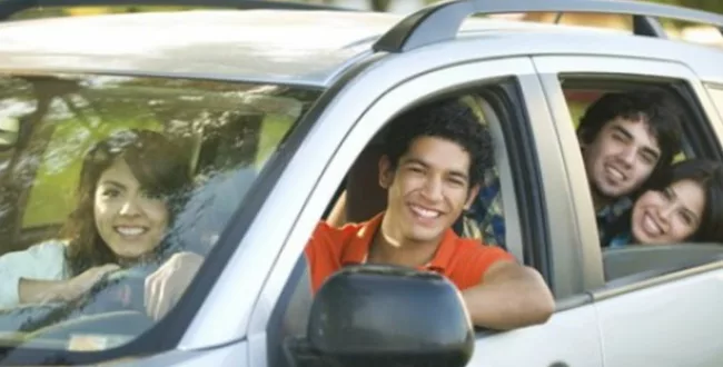 Młodzi kierowcy mają problemy! Muszą szukać rozwiązania!