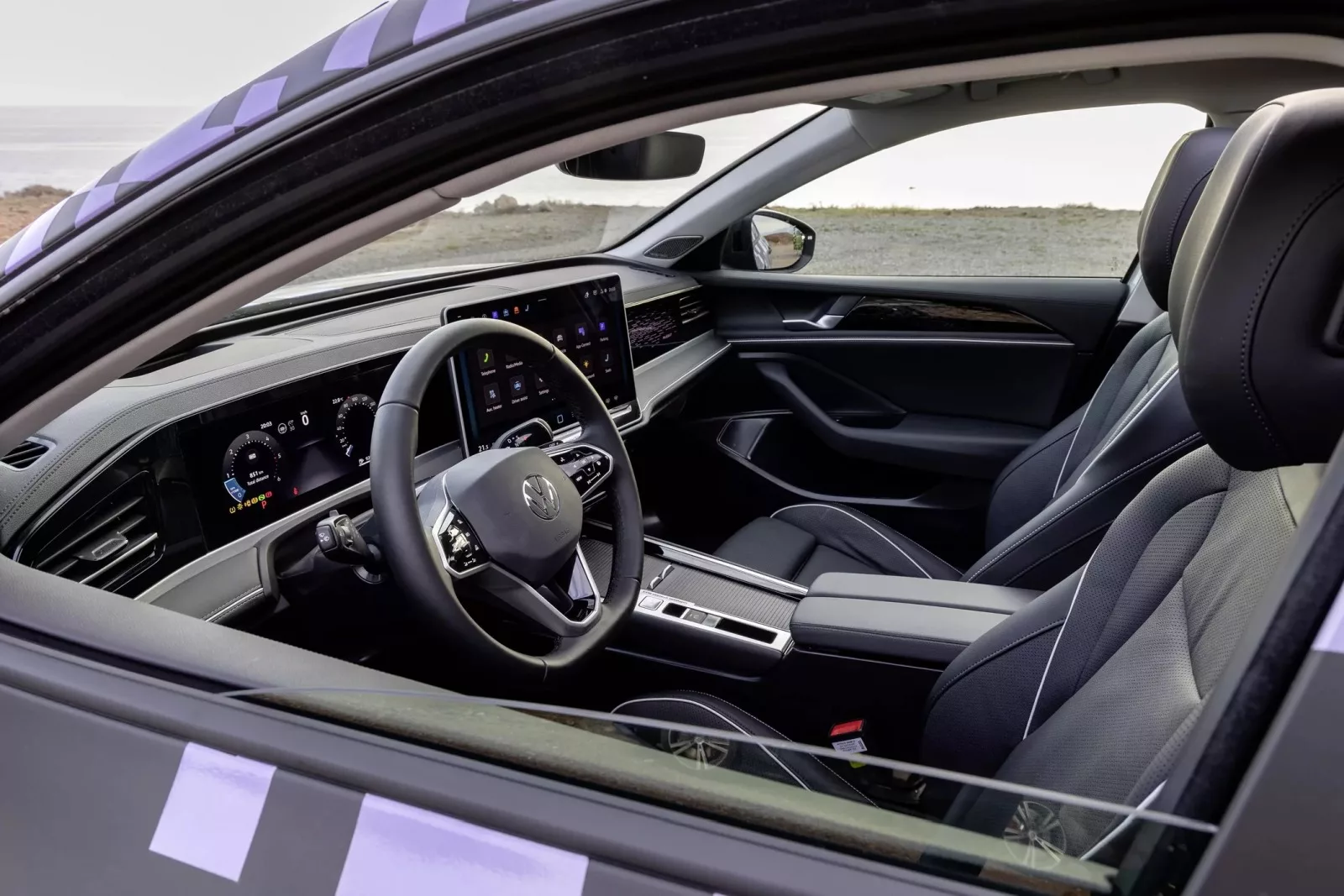 volkswagen-passat-b9-bez-kamuflazu