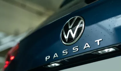 volkswagen-passat-b9-bez-kamuflazu