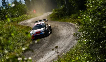 Toyota zostanie na dłużej. Stawia jednak żądania!