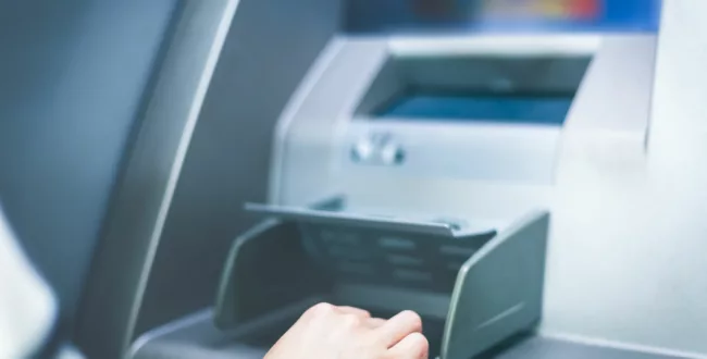 bankomat pieniadze wyplata