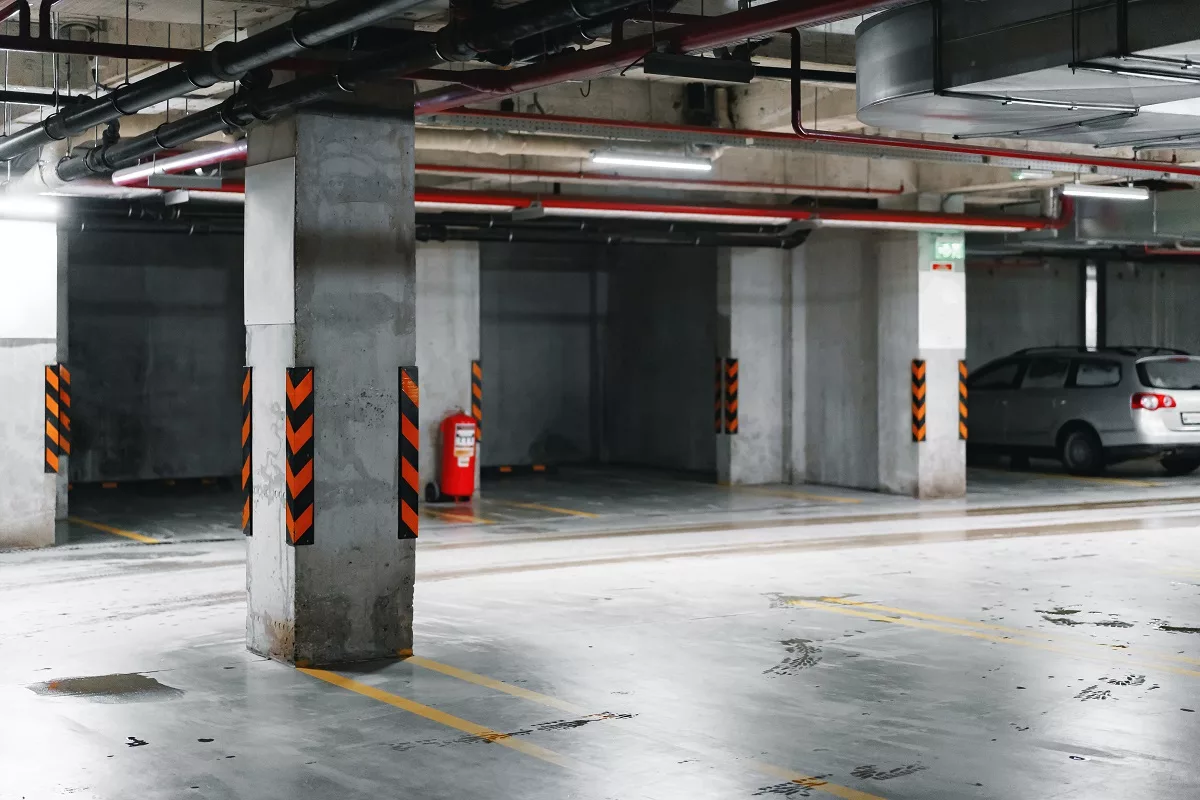 garaż kierowca parking