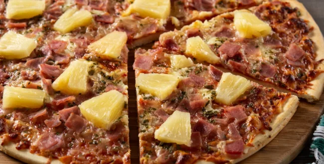 Pizza hawajska z ananasem