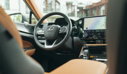 Lexus NX 350h / wnętrze