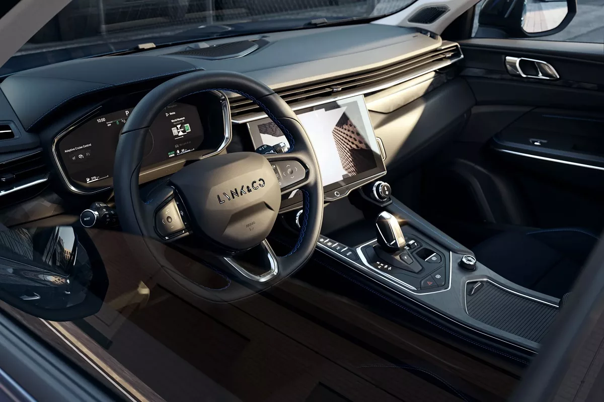 SUV lynk&co 01 interior
