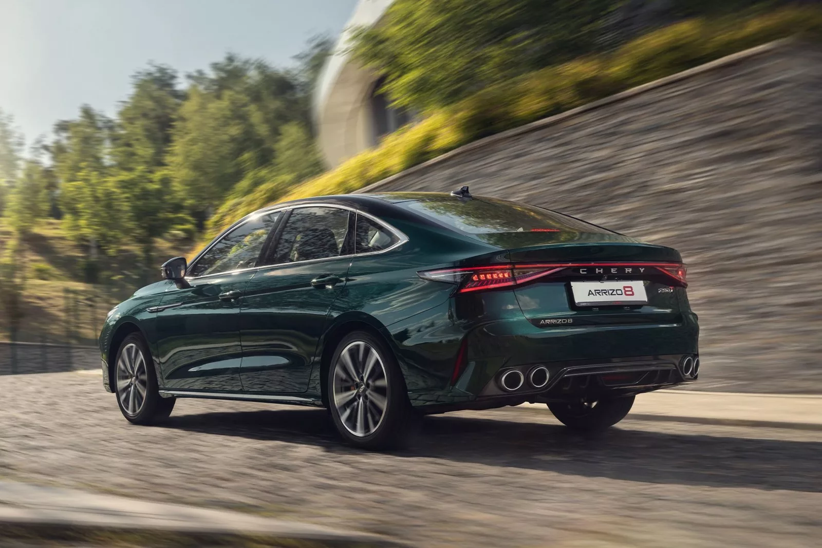 chery-arrizo-skoda-superb