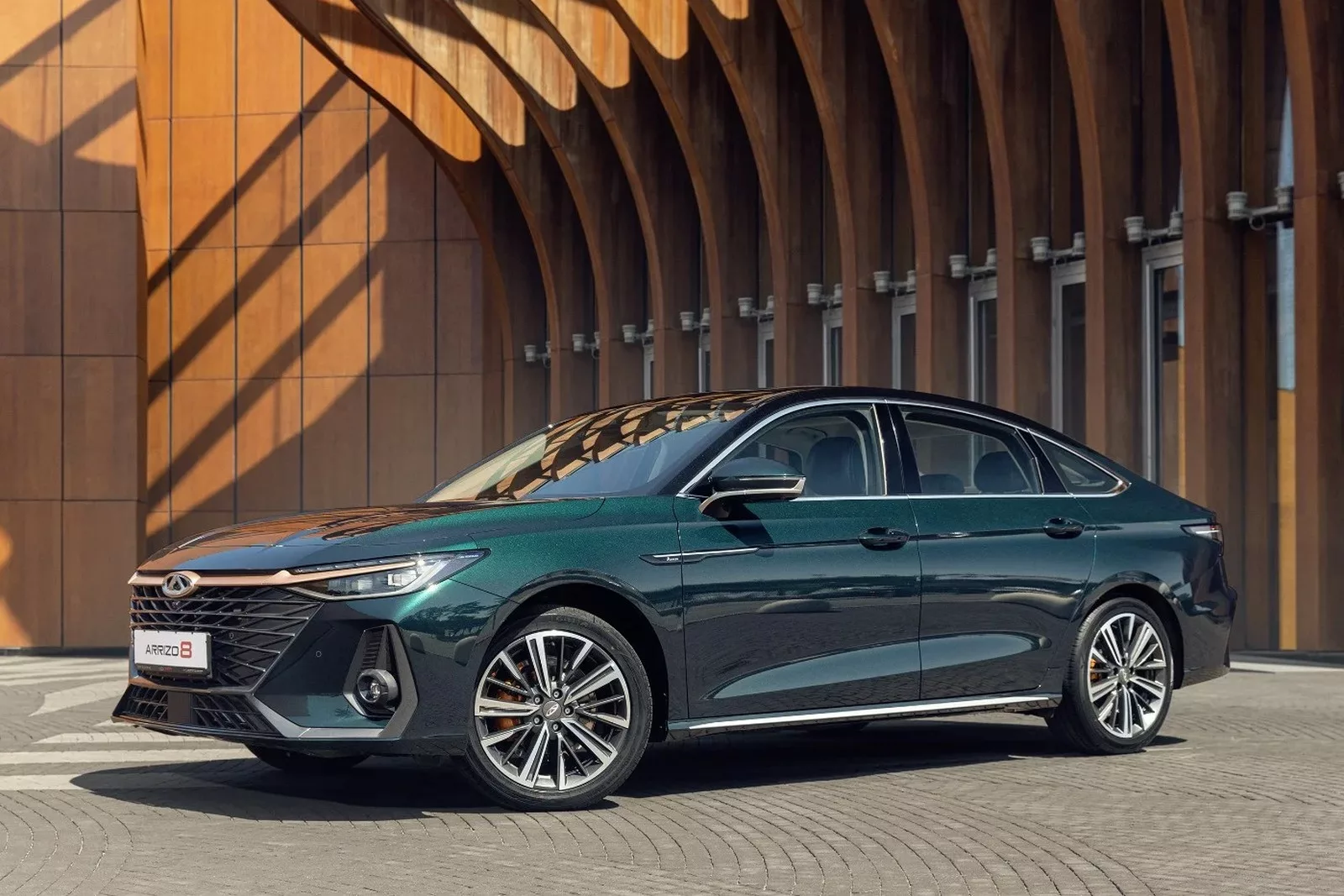 chery-arrizo-skoda-superb