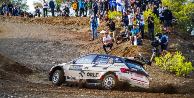 Kajetanowicz pokazuje rajdowy kunszt! Jest na podium!