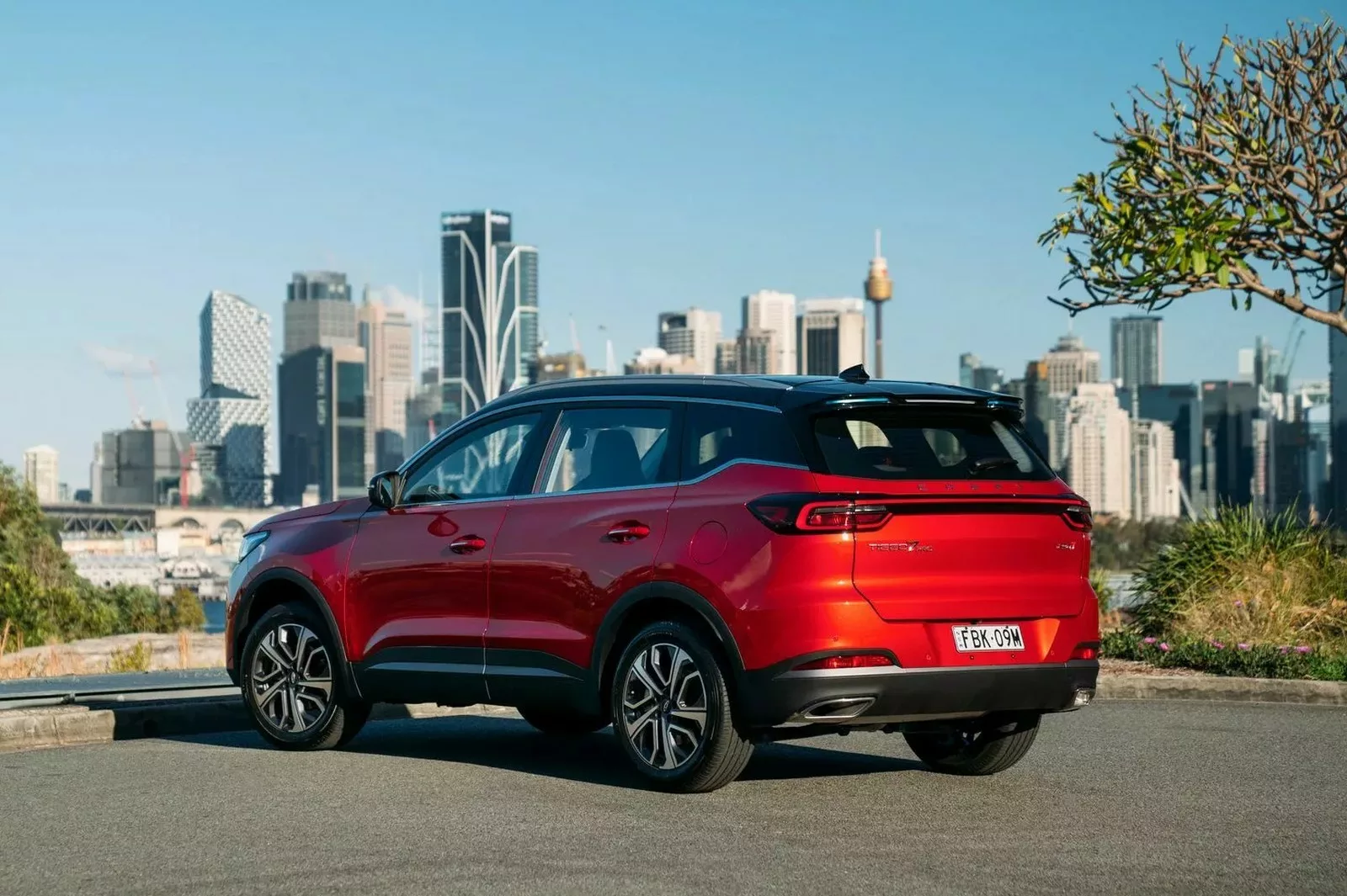 nowy-ogromny-suv-chery-tiggo-7