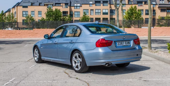 Obowiązkowy serwis starszego auta – to trzeba wymieniać