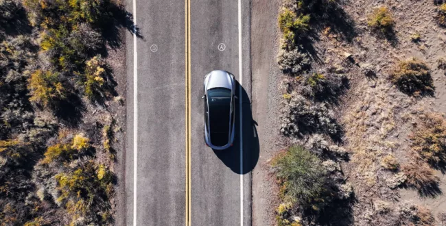 Tesla Model Y / z góry