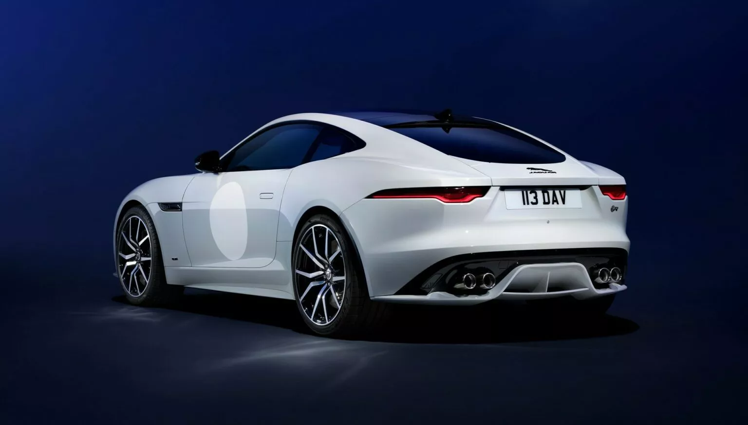 jaguar-zegna-silniki-spalinowe