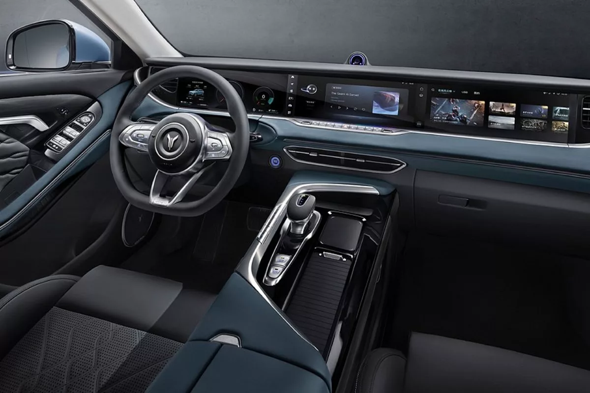 suv voyah free wnętrze