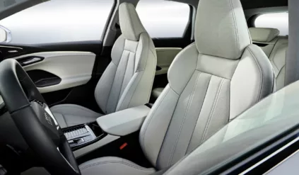 Audi Q6 e-tron wnętrze