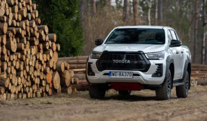 Toyota Hilux wyróżniona w prestiżowym plebiscycie. To niezawodny pick-up na rynku brytyjskim