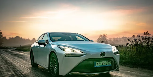 Rabat na wodorową Toyotę Mirai. Zainteresowani zaoszczędzą na zakupie 50 000 złotych
