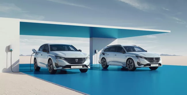 Peugeot 308 i 308 SW w sprzedaży w Polsce. Co mają do zaoferowania kierowcom?