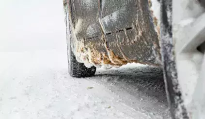Czy sól drogowa niszczy nasz samochód?