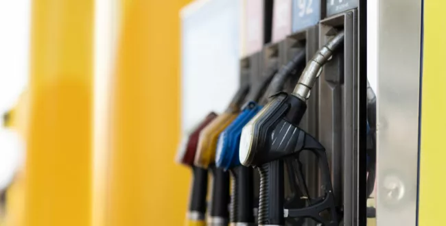 Nowa benzyna E10, a olej silnikowy – czy trzeba go wymieniać?
