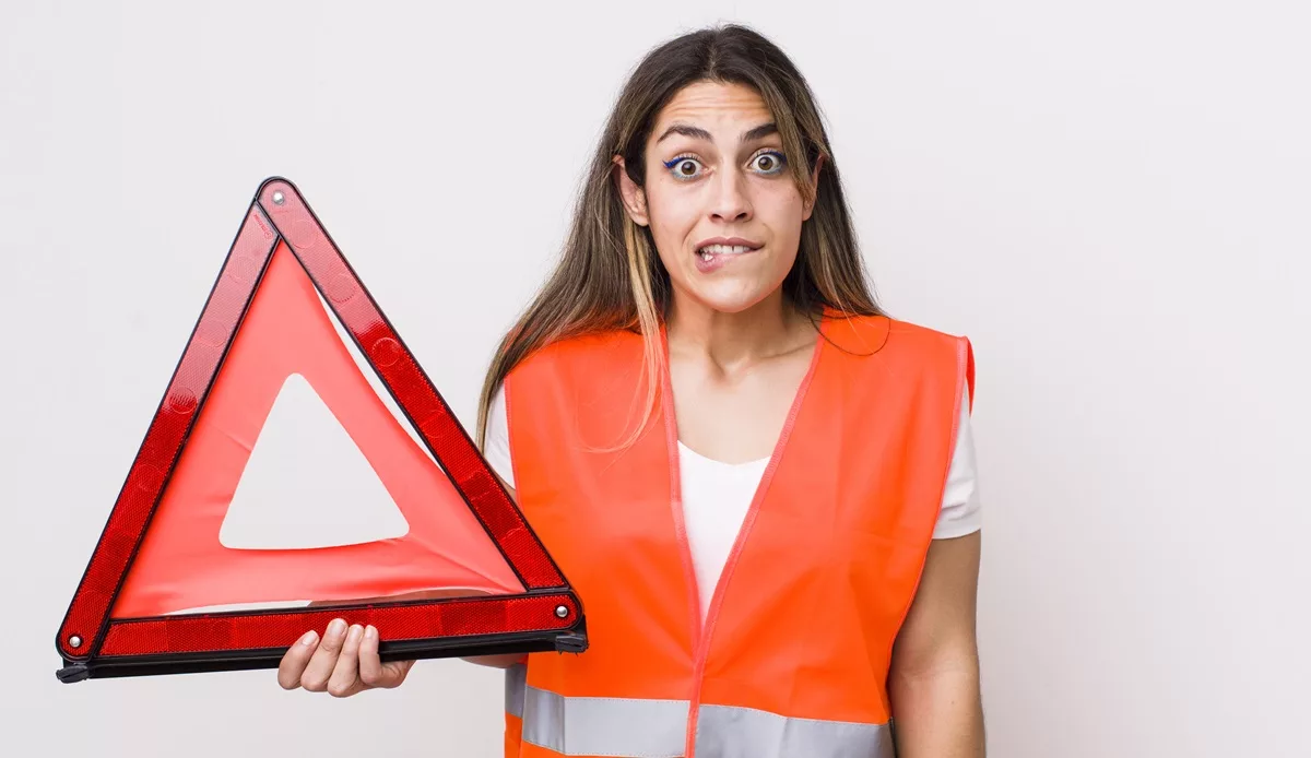 czerwona kontrolka oleju awaria samochodu