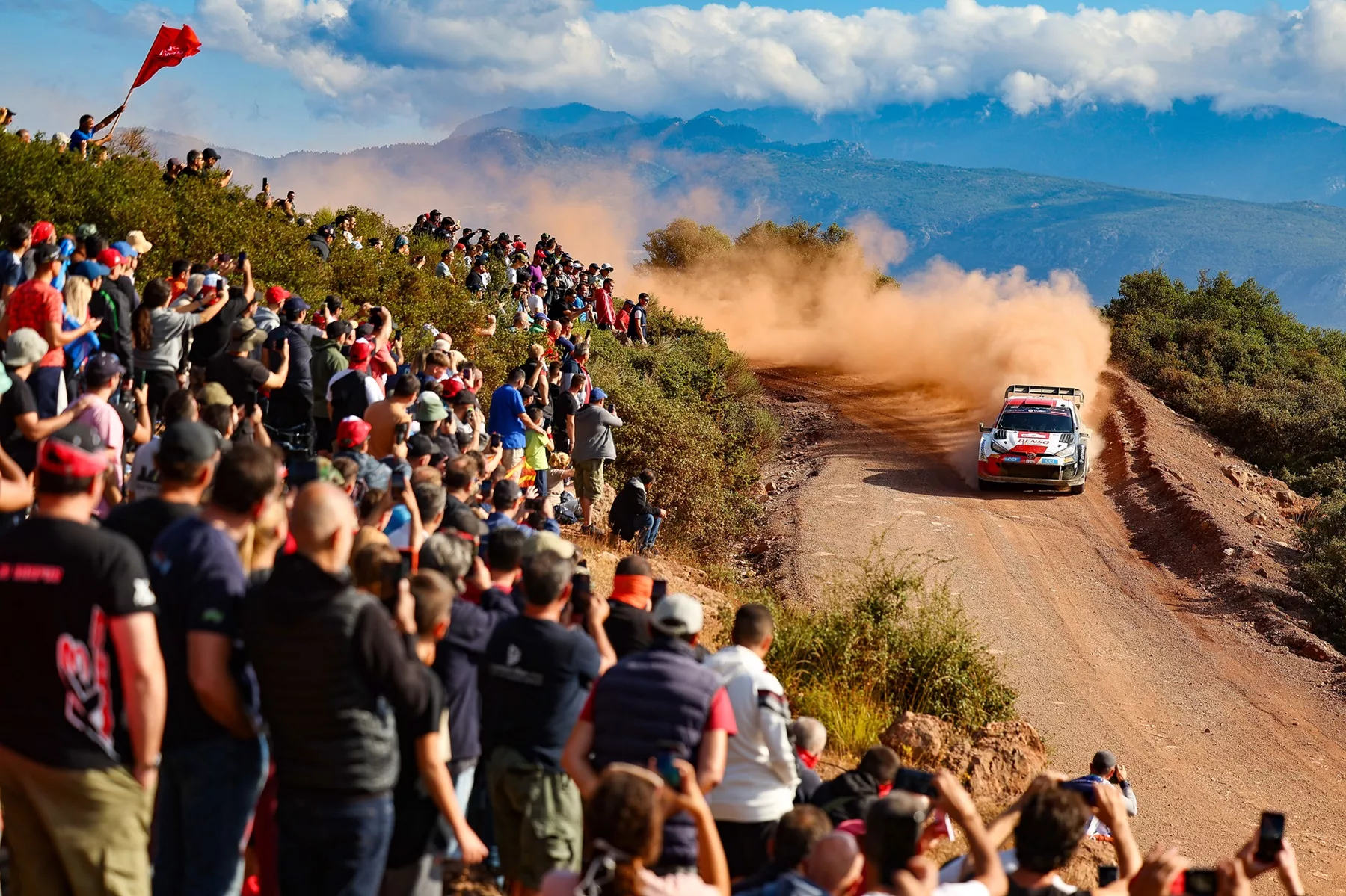 Mistrz świata nie zrywa całkiem z WRC